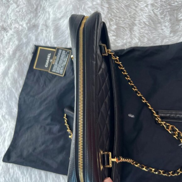 CHANEL Quilted Lambskin Messenger Shoulder Bag Black 24K Chain - Picture 10 of 14